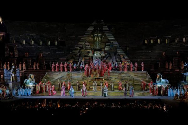 L’Aida di Anna Netrebko infiamma Verona