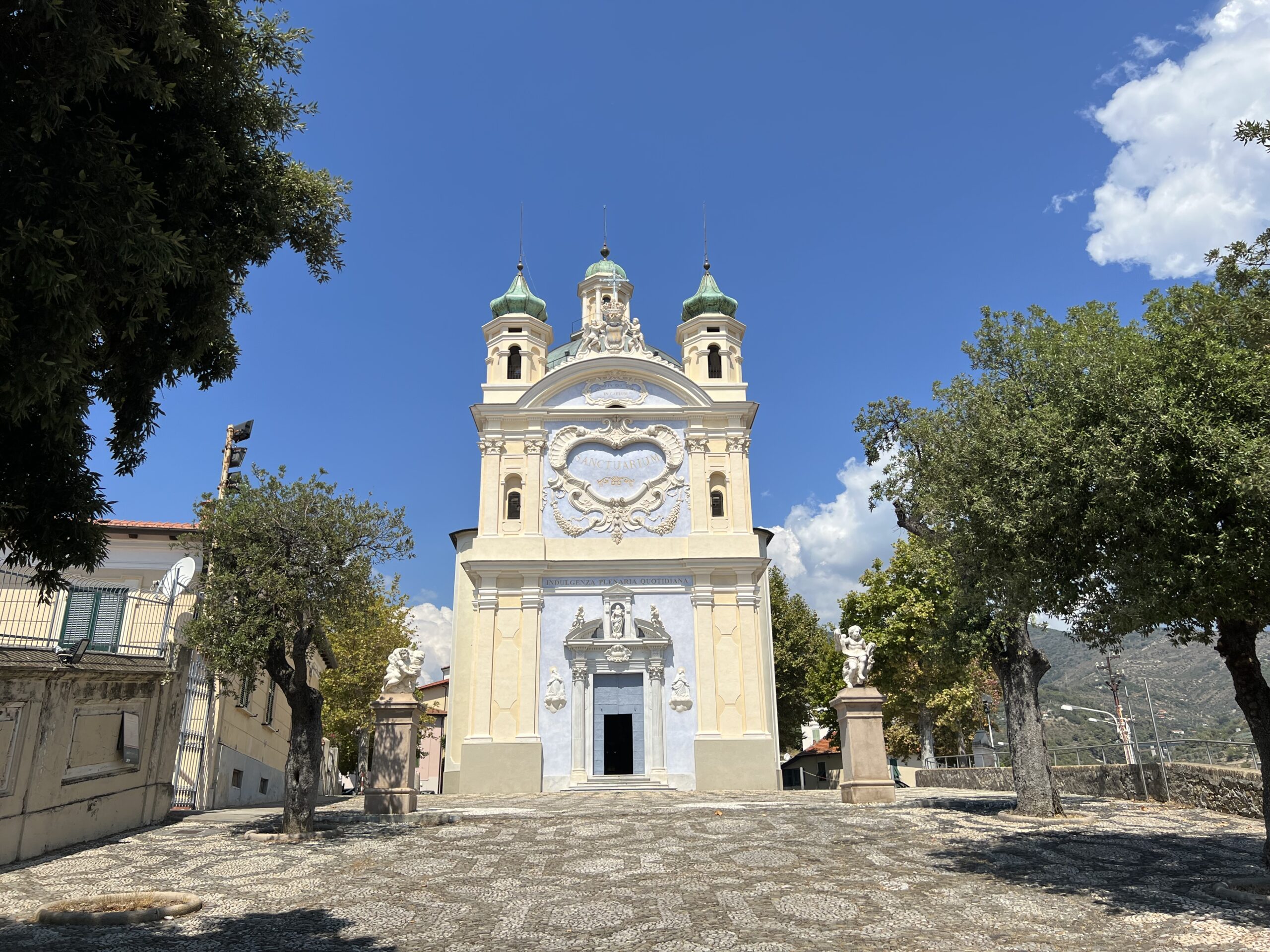 Il Santuario della Madonna della Costa a Sanremo